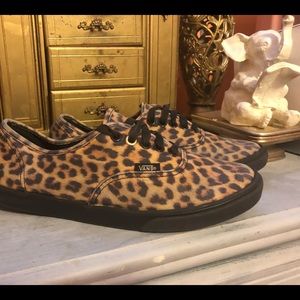 Animal print Vans